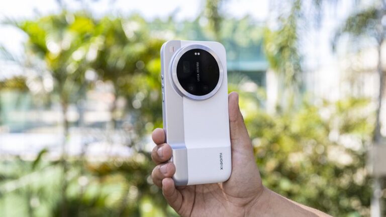 Xiaomi 17 Ultra: A Camera and Hardware Beast With Some Serious Problems
